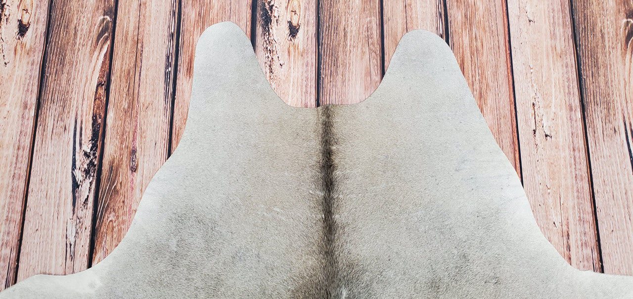 Cowhide Canada offers stunning rugs! Find elegance and durability in our exclusive collection across Canada.