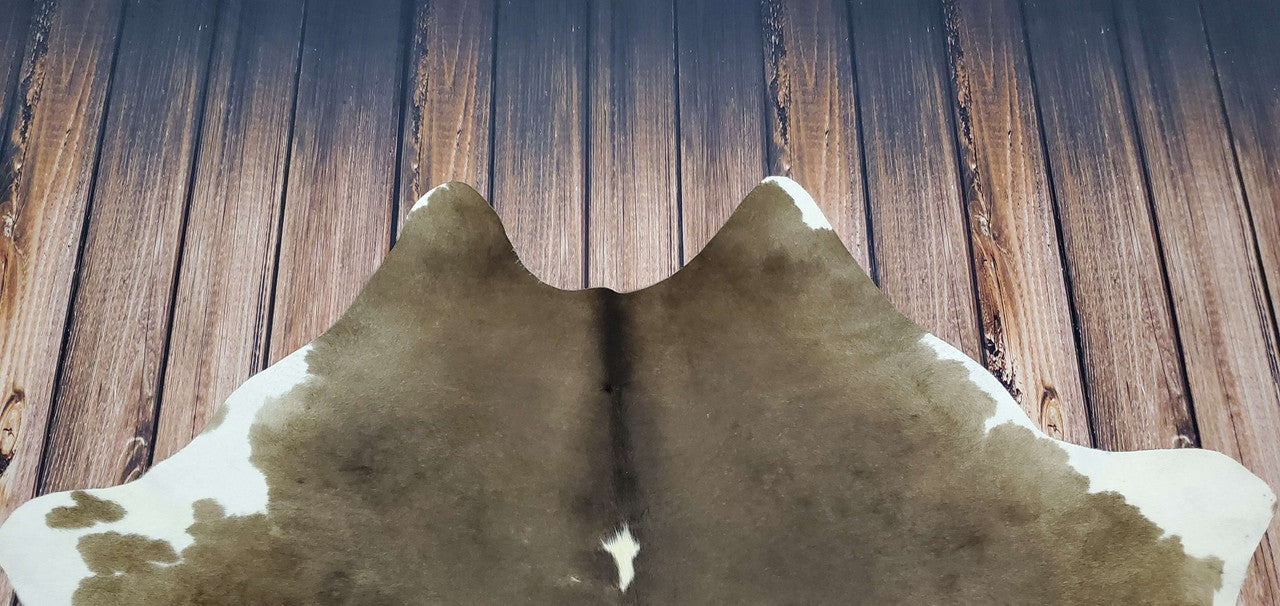 Our Brazilian cowhide rugs are the perfect addition to any home! Shop now and get free shipping all over Canada plus get the exact rug you select! Experience luxury without breaking the bank.