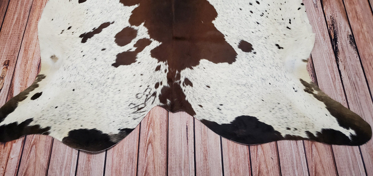A cowhide rug is a great addition to any home, and a natural and real cowhide rug from Canada is the best way to get one. Free shipping all over Canada makes it even better.