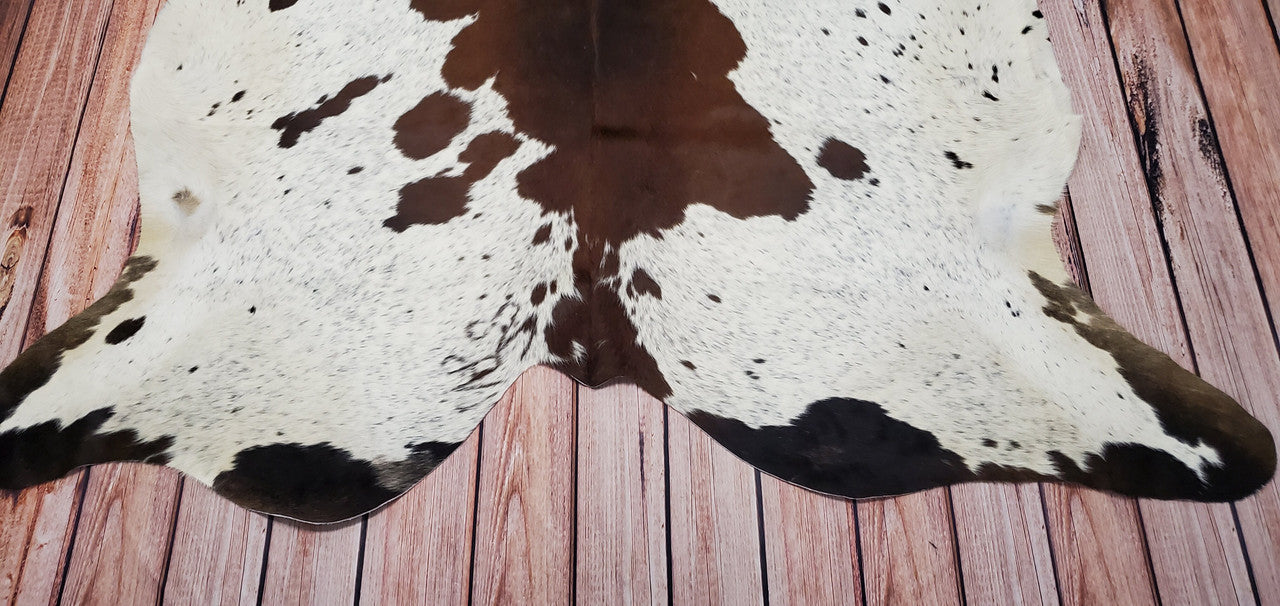 A cowhide rug is a great addition to any home, and a natural and real cowhide rug from Canada is the best way to get one. Free shipping all over Canada makes it even better.
