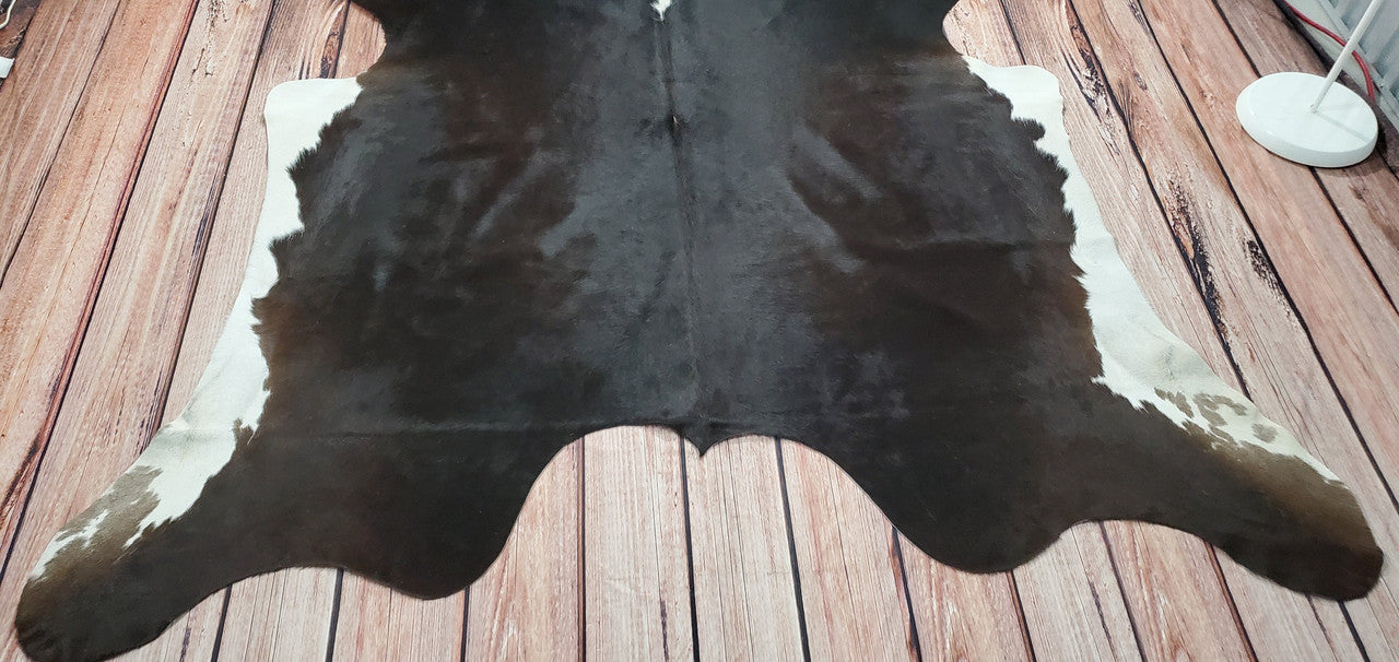 There's nothing like a Canadian cowhide rug to give your home that rustic, log cabin feel. But did you know that each cow hide is unique? That's right - no two are alike!