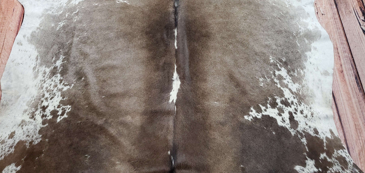 This dark brown is so soft and shiny, with its unique coloring it will become your favorite.