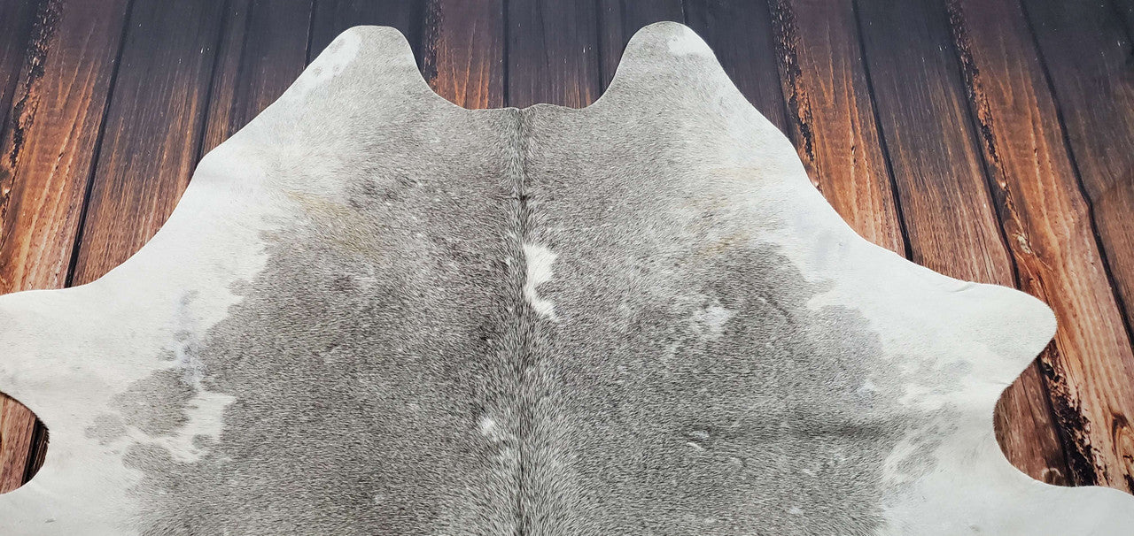 Stunning cowhide rugs are free shipping all over the Canada
