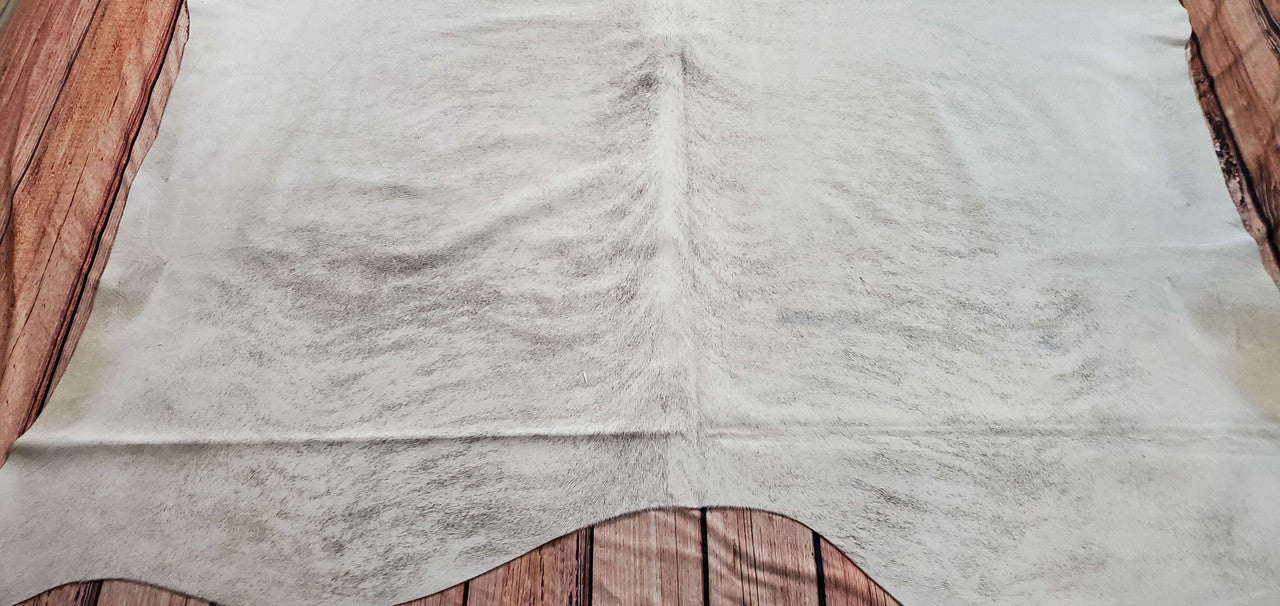 These cowhide rugs are amazingly soft, smooth and anywhere in Canada free and fast.