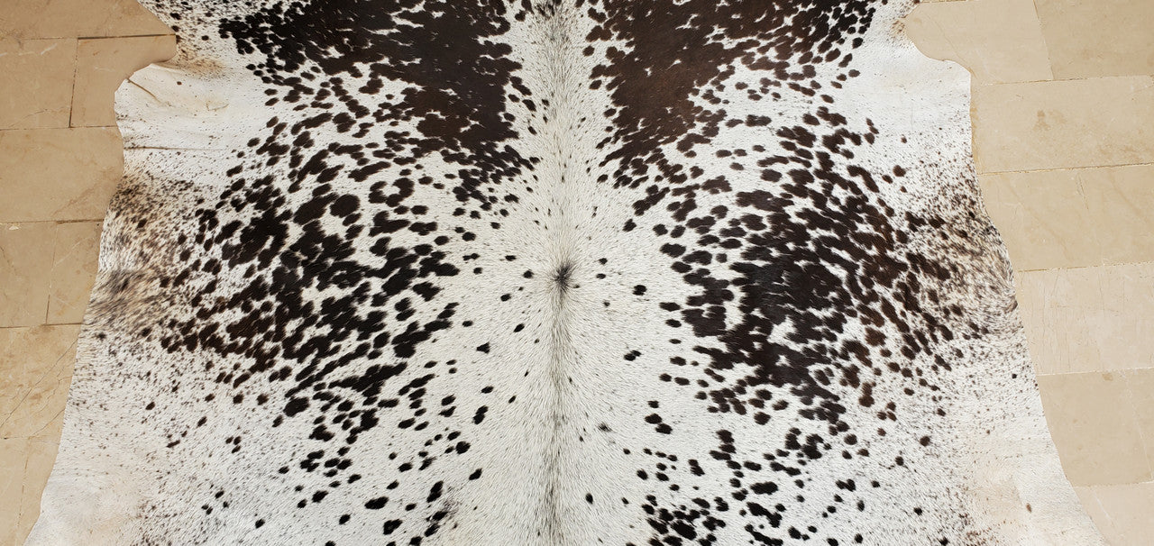 Find the perfect cow hide rugs for your home or office. Browse our wide selection of genuine cowhide rugs in various styles.