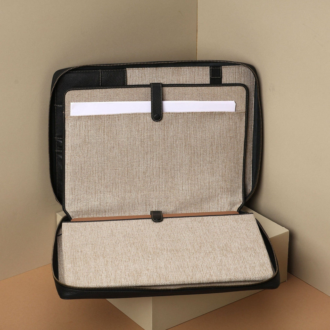 Leather portfolio case for laptop zippered