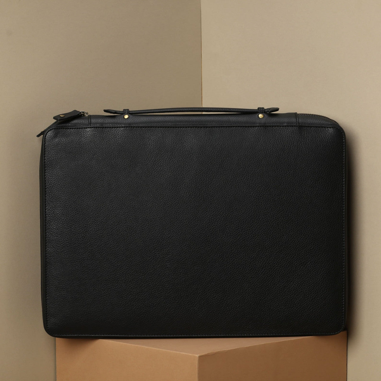 Leather portfolio case for laptop zippered