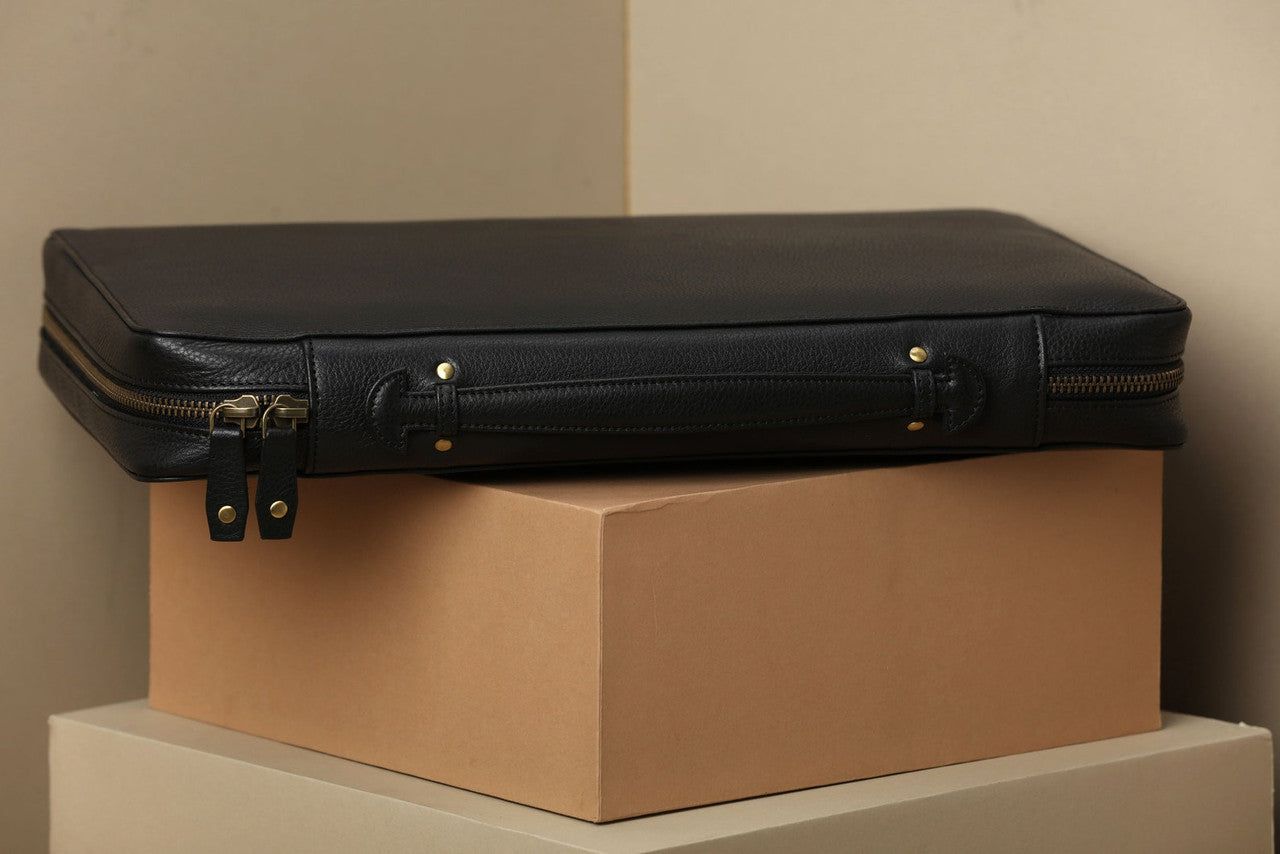 Leather portfolio case for laptop zippered