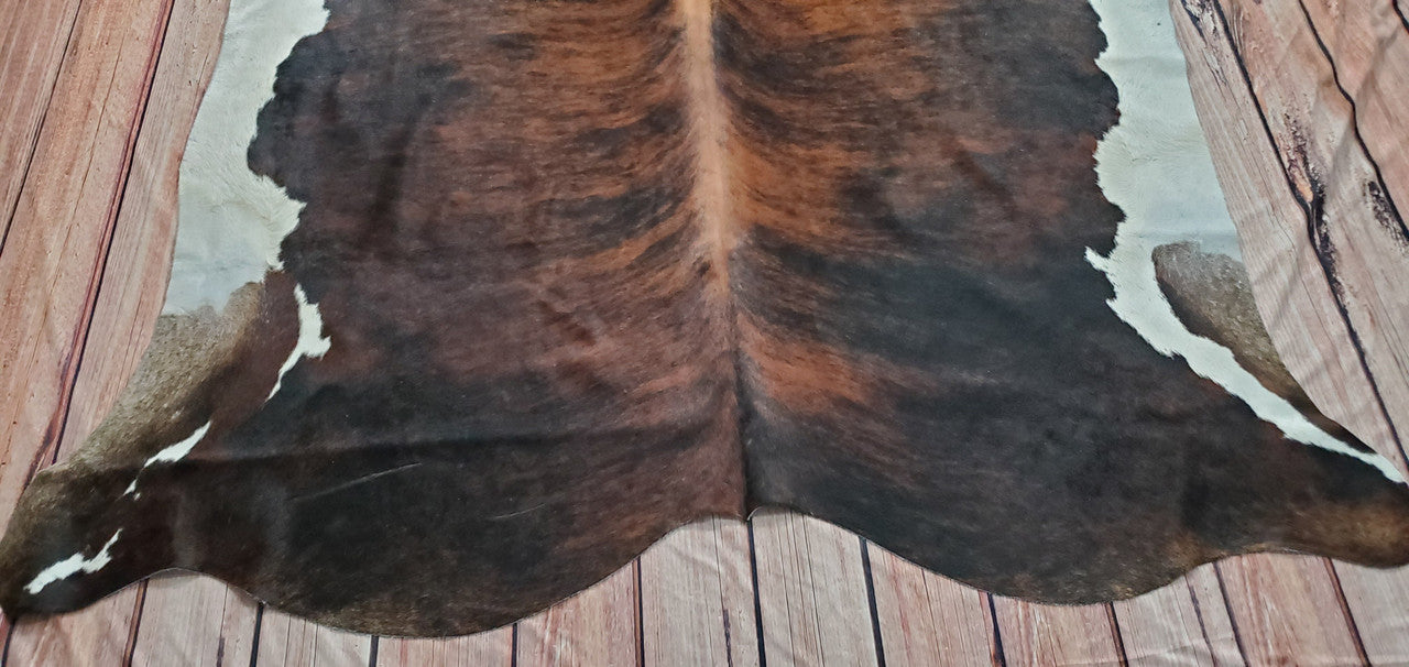 Cowhide rugs come in a variety of colors and patterns, so you can find the perfect one to complement your décor and currently we will offer free shipping all over Canada.
