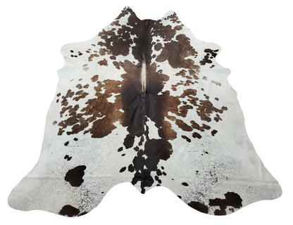 You can keep things simple and chic with our natural speckled or salt pepper cowhide rug features an exotic tricolor pattern. 