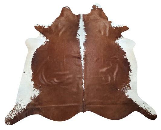 More than ever people are looking for new cowhide rugs that bring charm in the décor and freshen ups their home.
