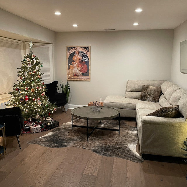 Transform your home with these Brazilian cowhide rugs. Perfect for any floor, interior designers love them for their beauty and warmth. Free shipping all over Canada