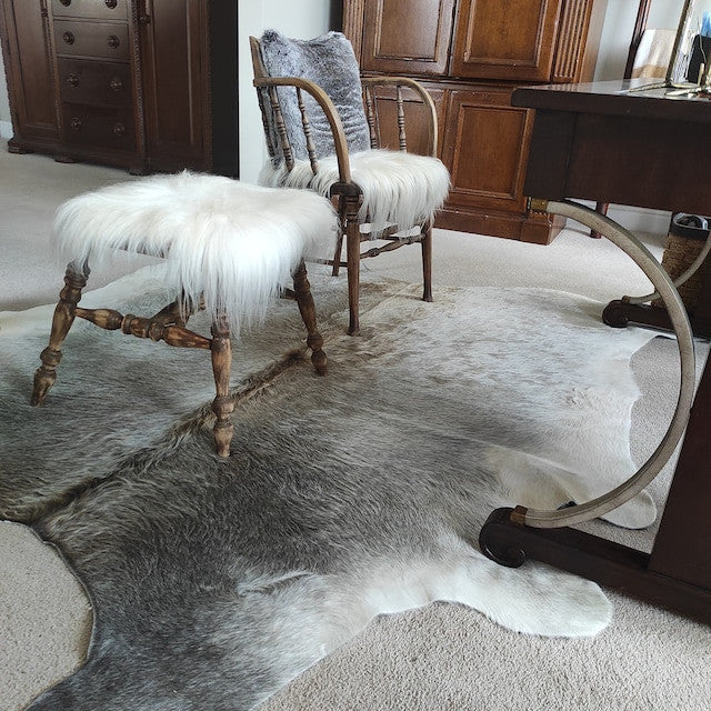 One of the most popular options is cowhide rugs. These luxurious rugs are made from the hides of cows and offer a unique, natural look that complements any room. Not only do these cow rugs Canada add visual interest to any room, but they are also very soft and smooth to the touch.
