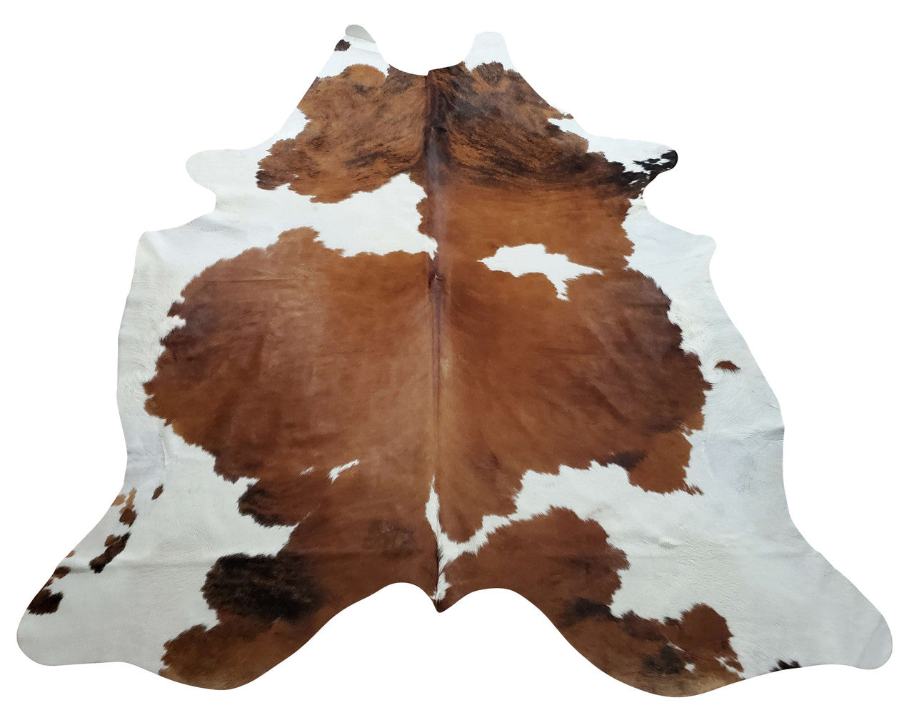 The cowhide rug features a durable, simple pattern that enables it to complement Bohemian and Canadian interiors.