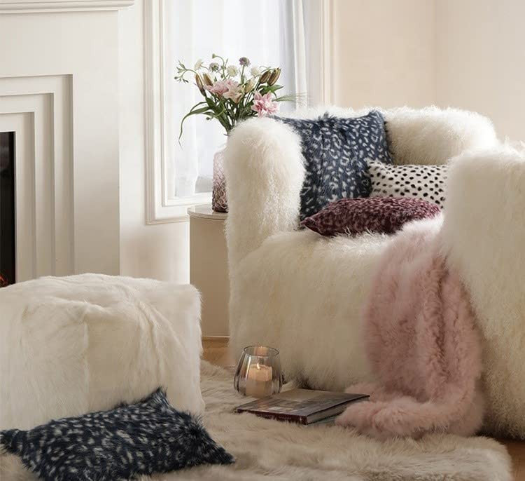 Scatter real goat hide pillow covers (decorative pillows) that can be mixed and matched well with antique and modern items in the living room. It is a good decor for your interior. This is useful for bedrooms, living rooms, dining rooms, beds, sofas, and couches. It fits in well with your interior and also a great gift for loved ones or friends.