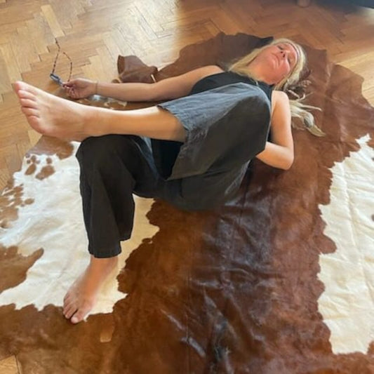 Unveiling the Magic: How Cowhide Rugs Transform Modern Interiors