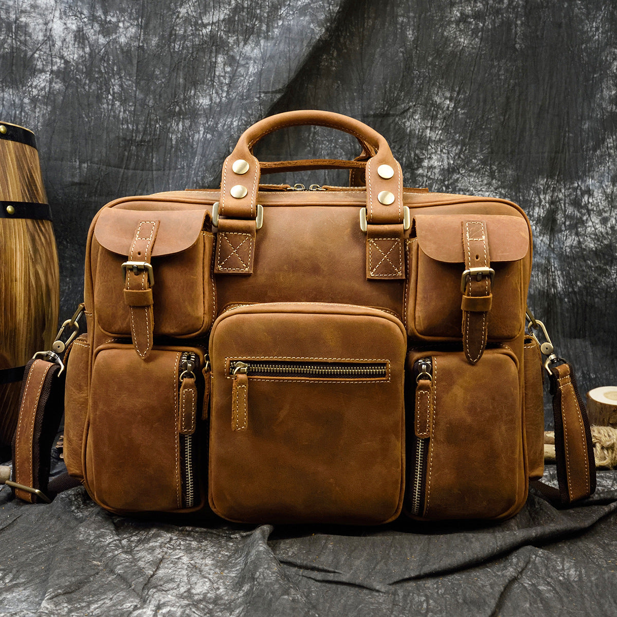 Retro leather men’s travel shoulder duffle bag
