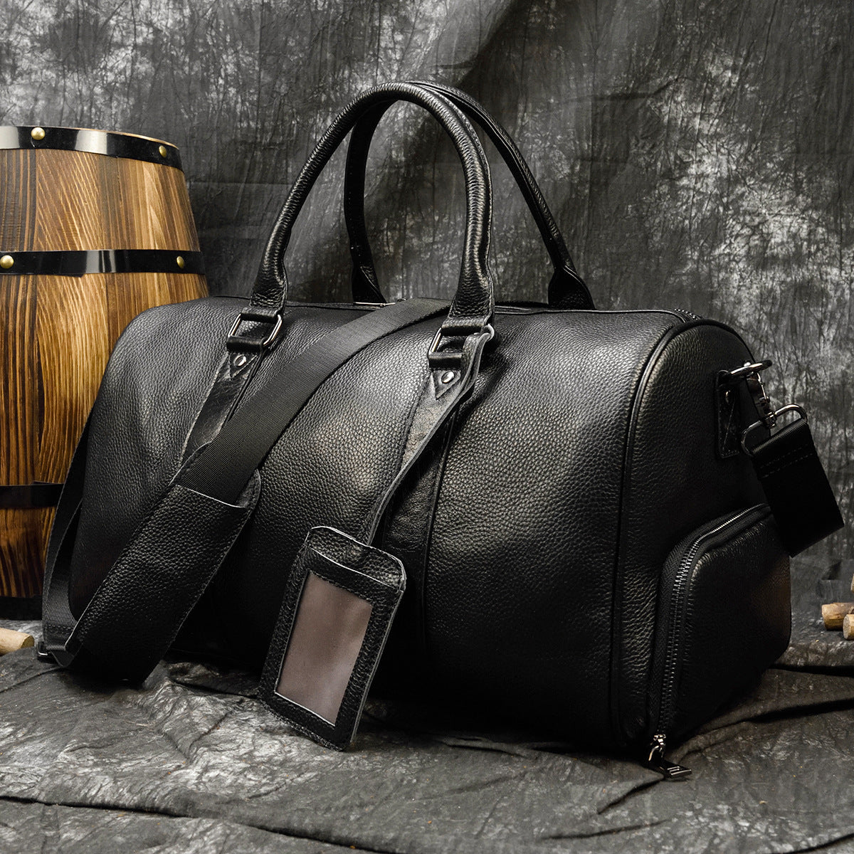 Men leather duffle bag with shoe compartment