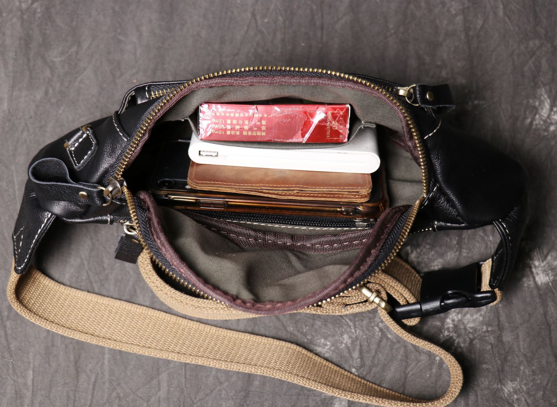 Men’s genuine leather chest sling bag
