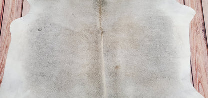 Upgrade your space with Cowhide Canada! Uncover elegance and style in our diverse range of cowhide rugs.




