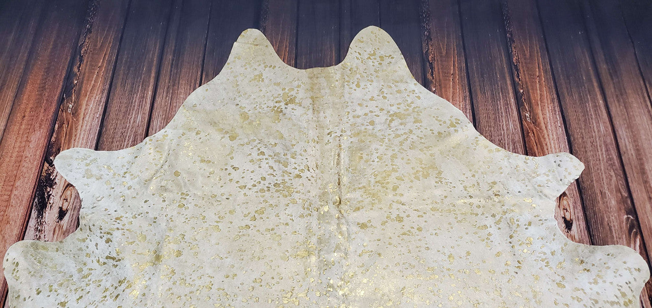 Achieve the perfect bling-bling touch with authentic cowhide rugs in luxurious gold metallic, these are unique, stylish decor piece that's sure to make a statement!
