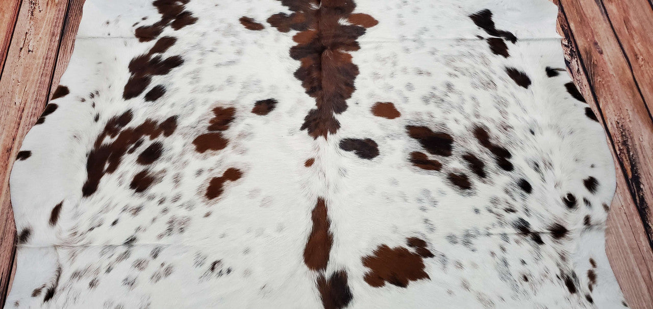 Unique XXL Cowhide Rug Speckled Tricolor 7.8ft x 6.1ft