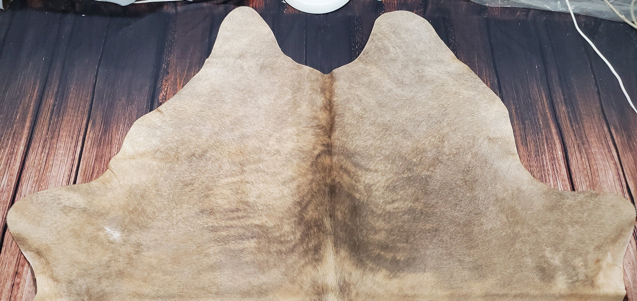 Light Beige Palomino Cowhide Rug 7.5ft x 6.7ft