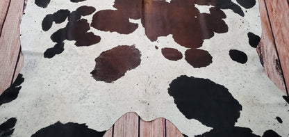 Exotic Deep Shine Tricolor Cowhide Rug 7.5ft x 7ft