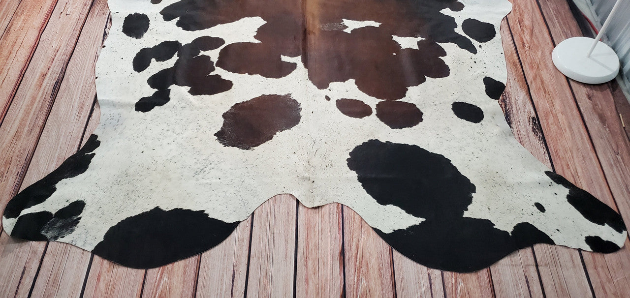 Exotic Deep Shine Tricolor Cowhide Rug 7.5ft x 7ft