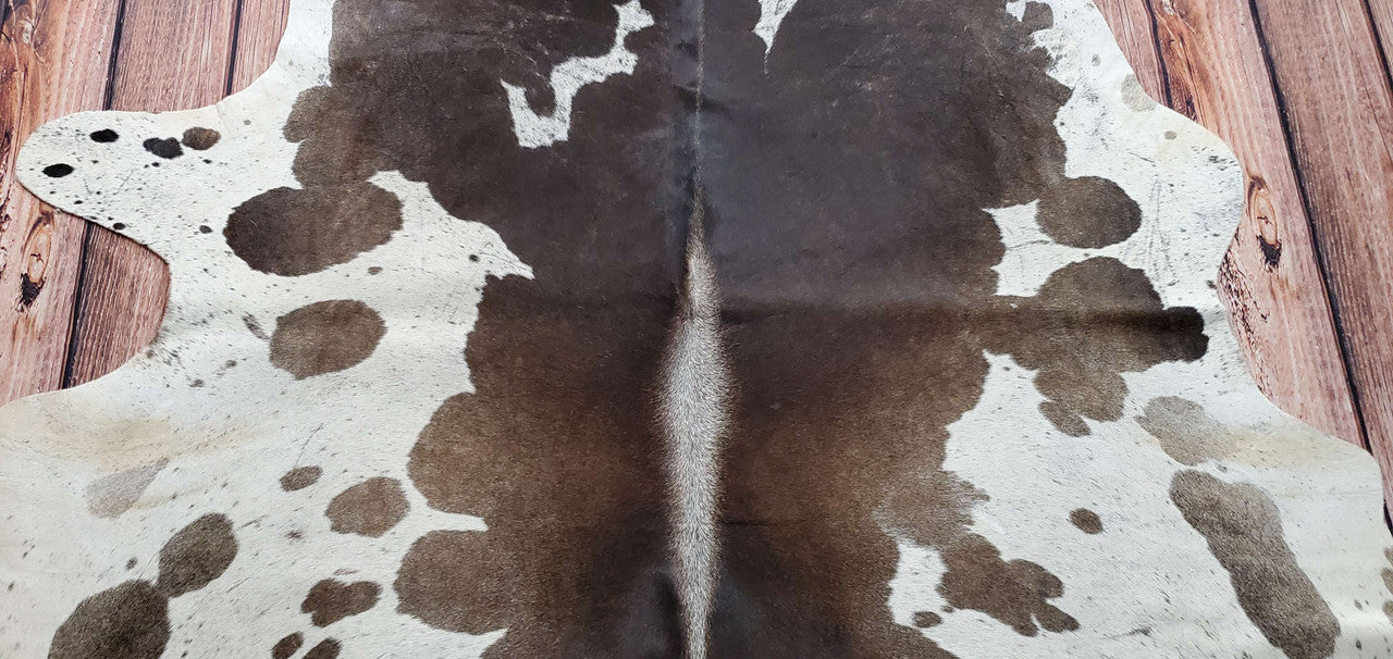 Transform your home decor with a wow factor! Cowhide rugs Toronto add texture and warmth to any room and are the perfect way to upgrade your look.
