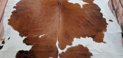 You can maintain the easy nature and elegant impression of the room with cowhide rugs with brands featuring a simple style.
