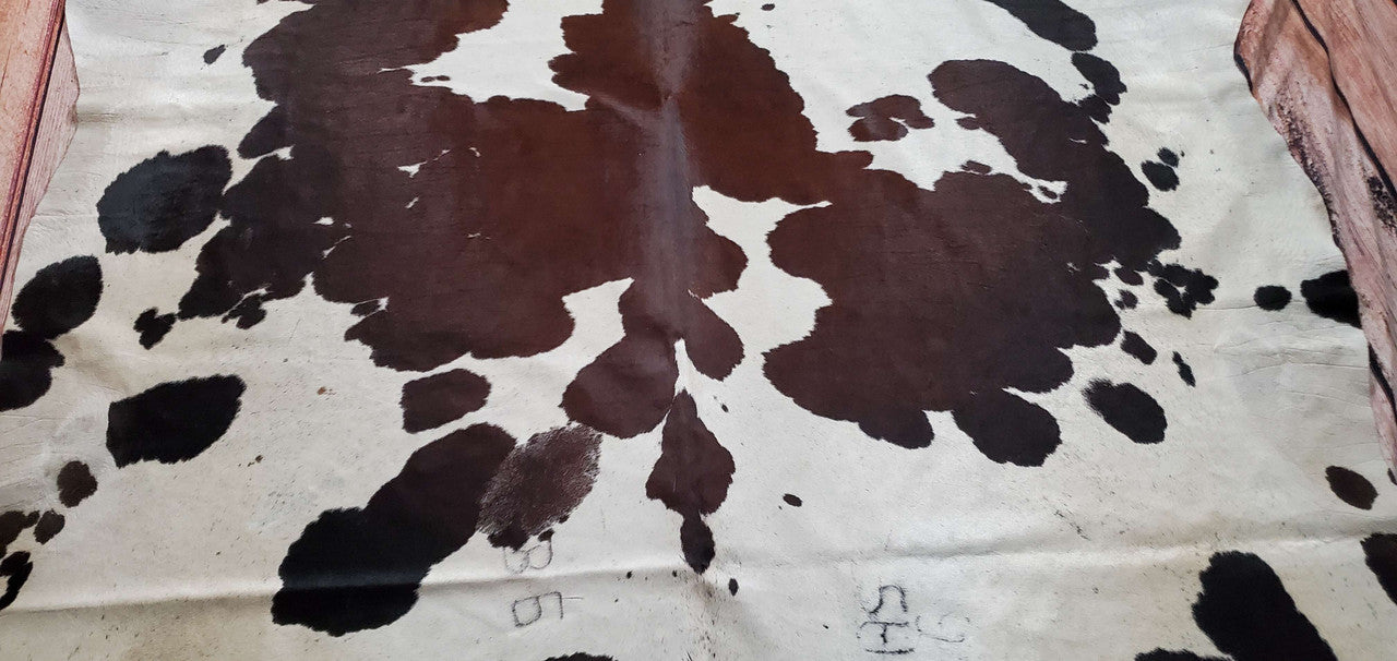 Extra Large Salt Pepper Tricolor Cowhide Rug 8ft x 6.6ft