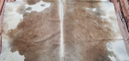 If you are searching for a nice cowhide rug Canada, this one is stunning, soft and natural.