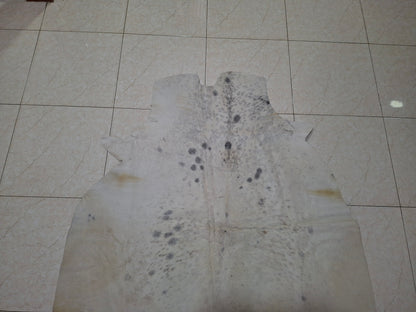 Small Natural Grey White Cowhide Rug 5ft x 5ft