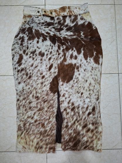 Echte koeienvacht midi-rok met split aan de voorkant, perfect voor western en country outfits.