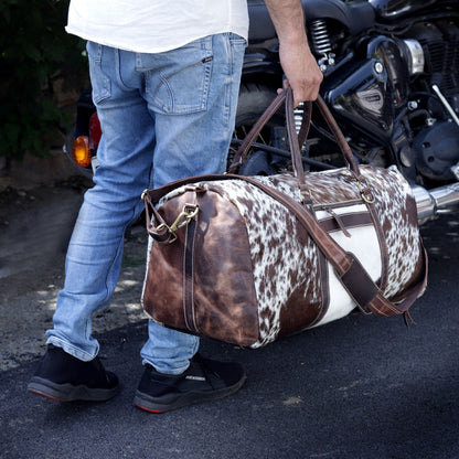 Discover elegance and functionality in our tricolor cowhide travel bag—ideal for backpacking, long trips, gym visits, and as a versatile gift