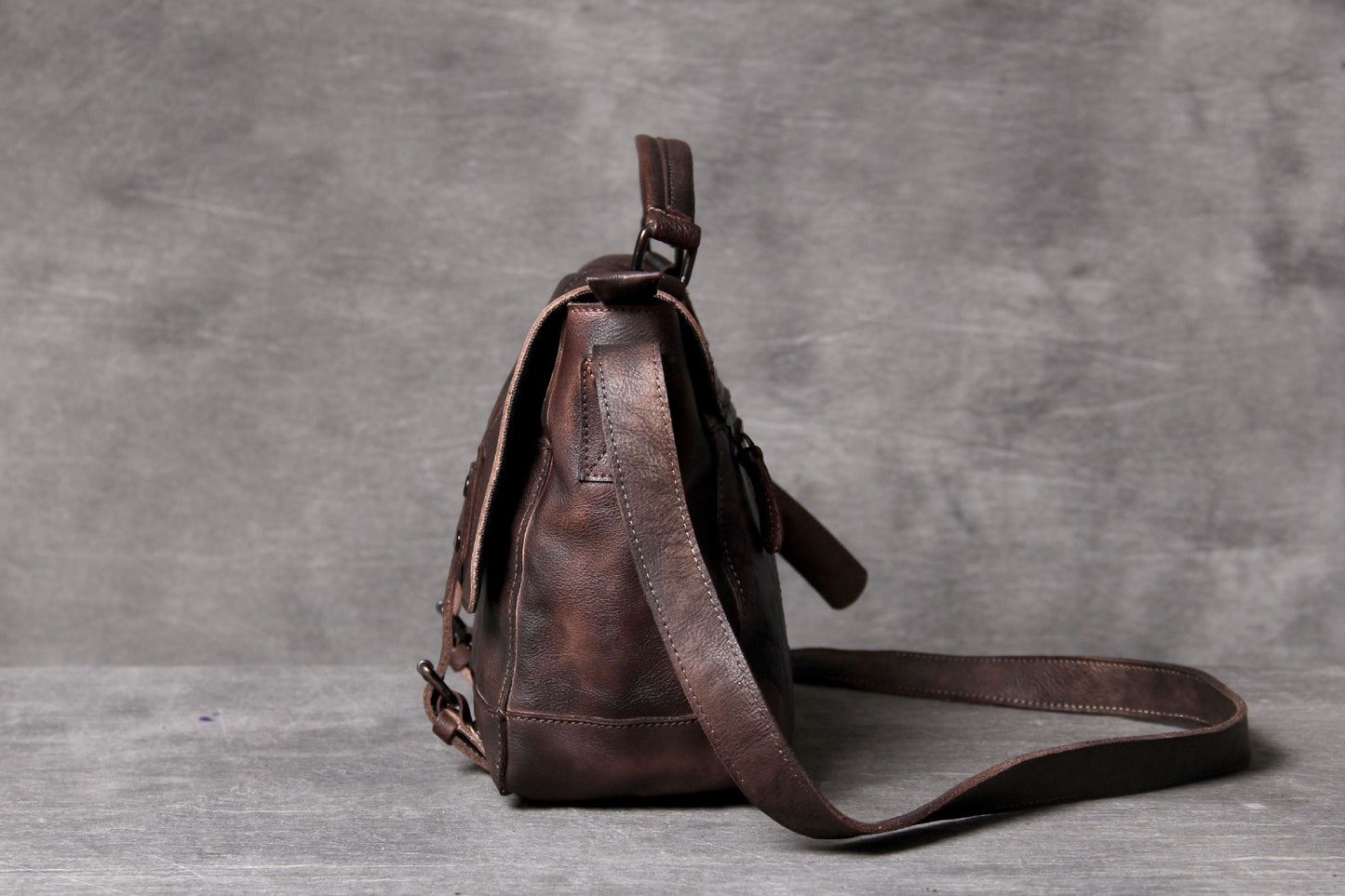 Vintage Genuine Leather Men’s Messenger Bag Crossbody