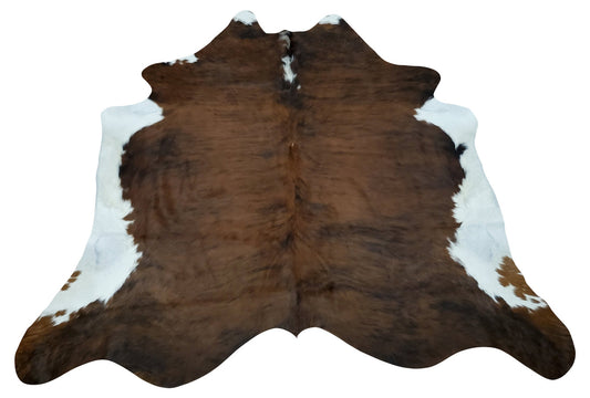 These natural cowhide rugs are handpicked and Brazillian with care and fine attention. Decor hut offers rugs that last a decade and have a strong structure. 