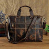 Messengerbag van echt leer met vintage afwerking, ideaal voor dagelijks gebruik.

