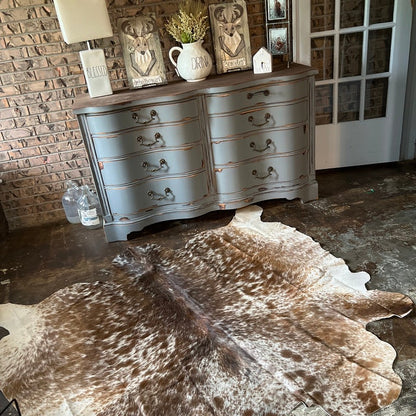 Discover the beauty of 100% real and natural cowhide rugs from Canada. Shop now for the perfect statement piece for your home or office!