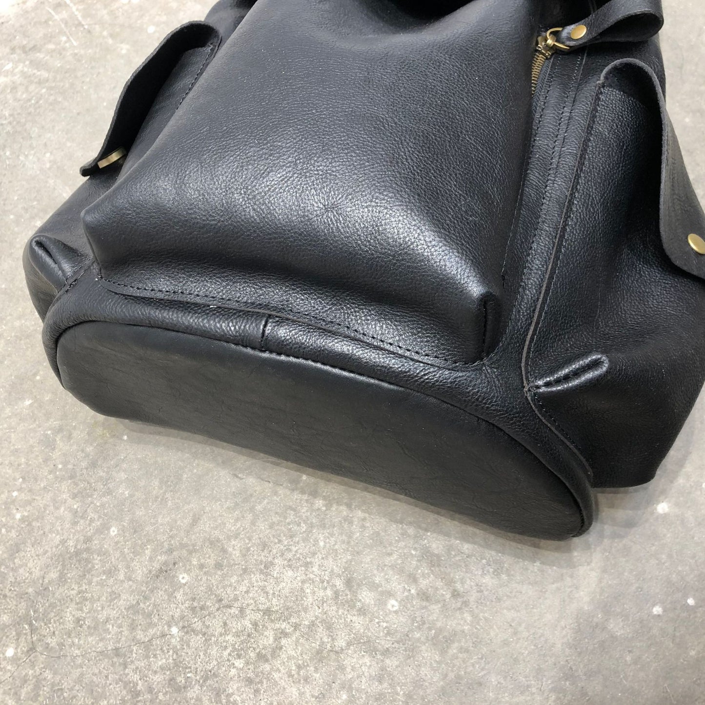 Retro genuine leather women backpack bag