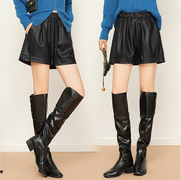 Relaxed fit genuine leather shorts women