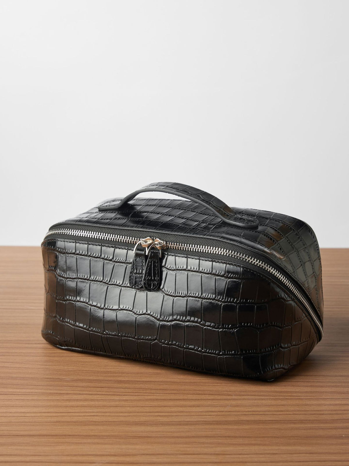 Leather Travel Toiletry Bag in Embossed Cowhide