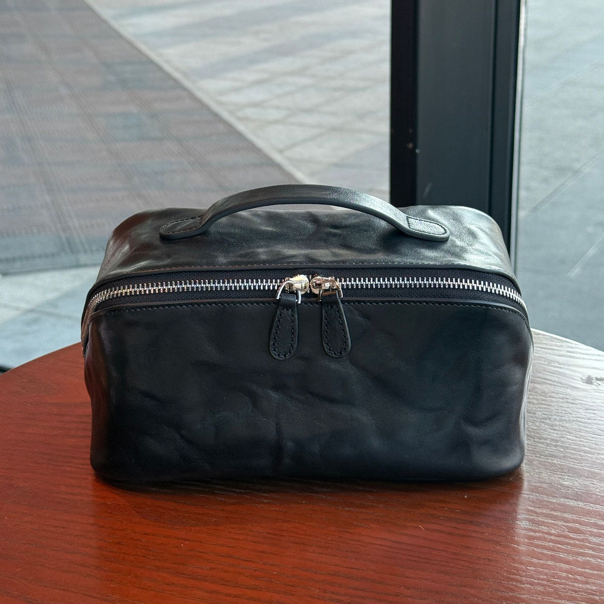 Leather Cosmetic Bag in Tan Top-Grain Cowhide for Travel