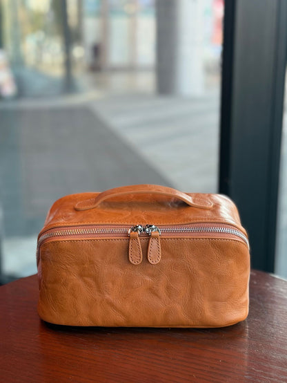 Leather Cosmetic Bag in Tan Top-Grain Cowhide for Travel