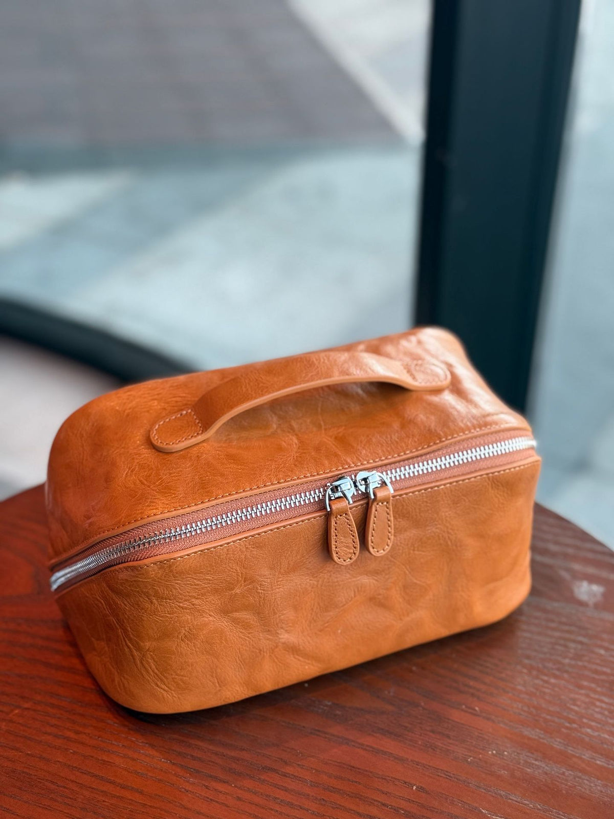 Leather Cosmetic Bag in Tan Top-Grain Cowhide for Travel