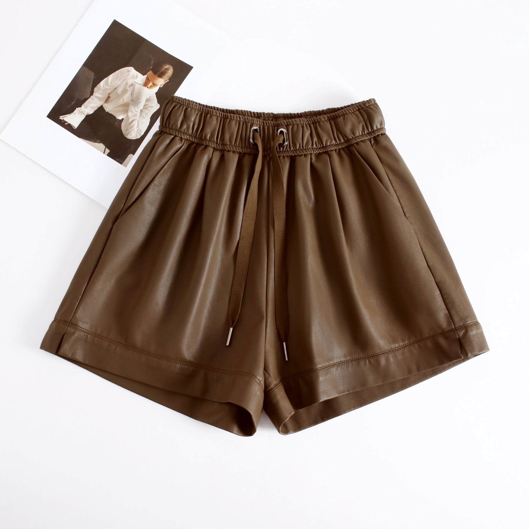 Relaxed fit genuine leather shorts women