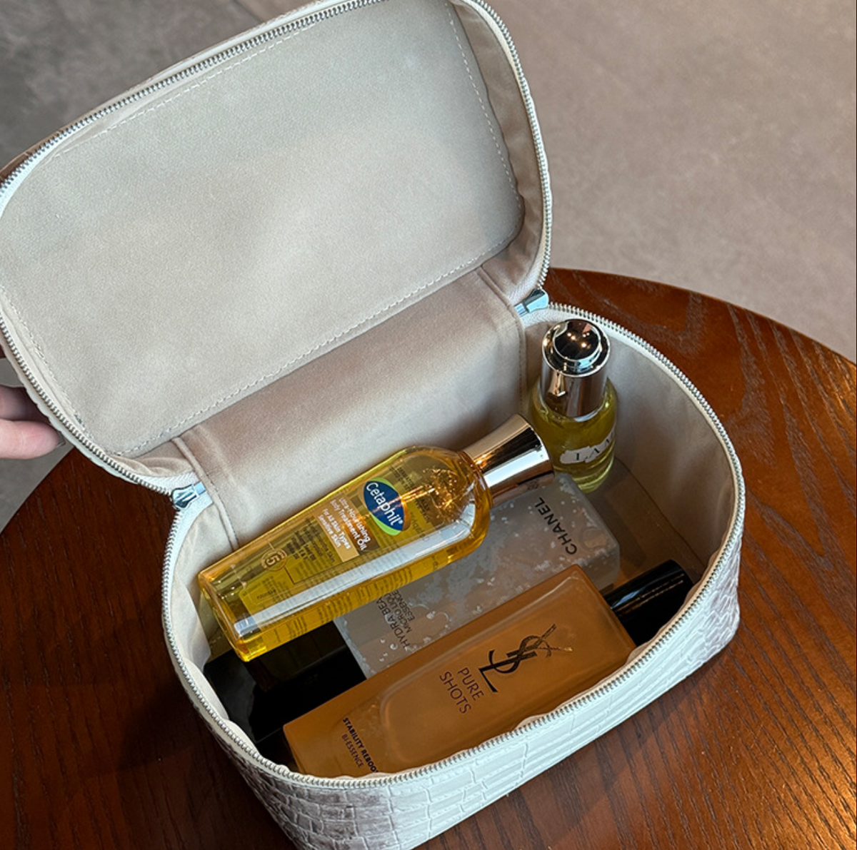 Leather Toiletry Bag in White Embossed Cowhide