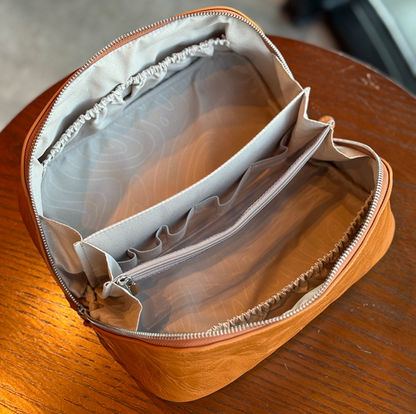 Leather Cosmetic Bag in Tan Top-Grain Cowhide for Travel