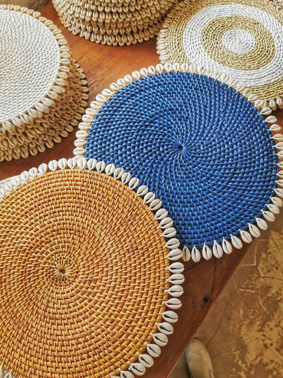 We have in lots of rattan placemats bulk handcrafted in Bali.